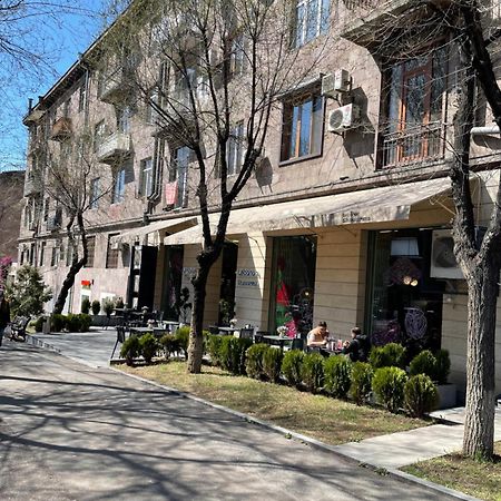 Komitas Apartement Yerevan Ngoại thất bức ảnh
